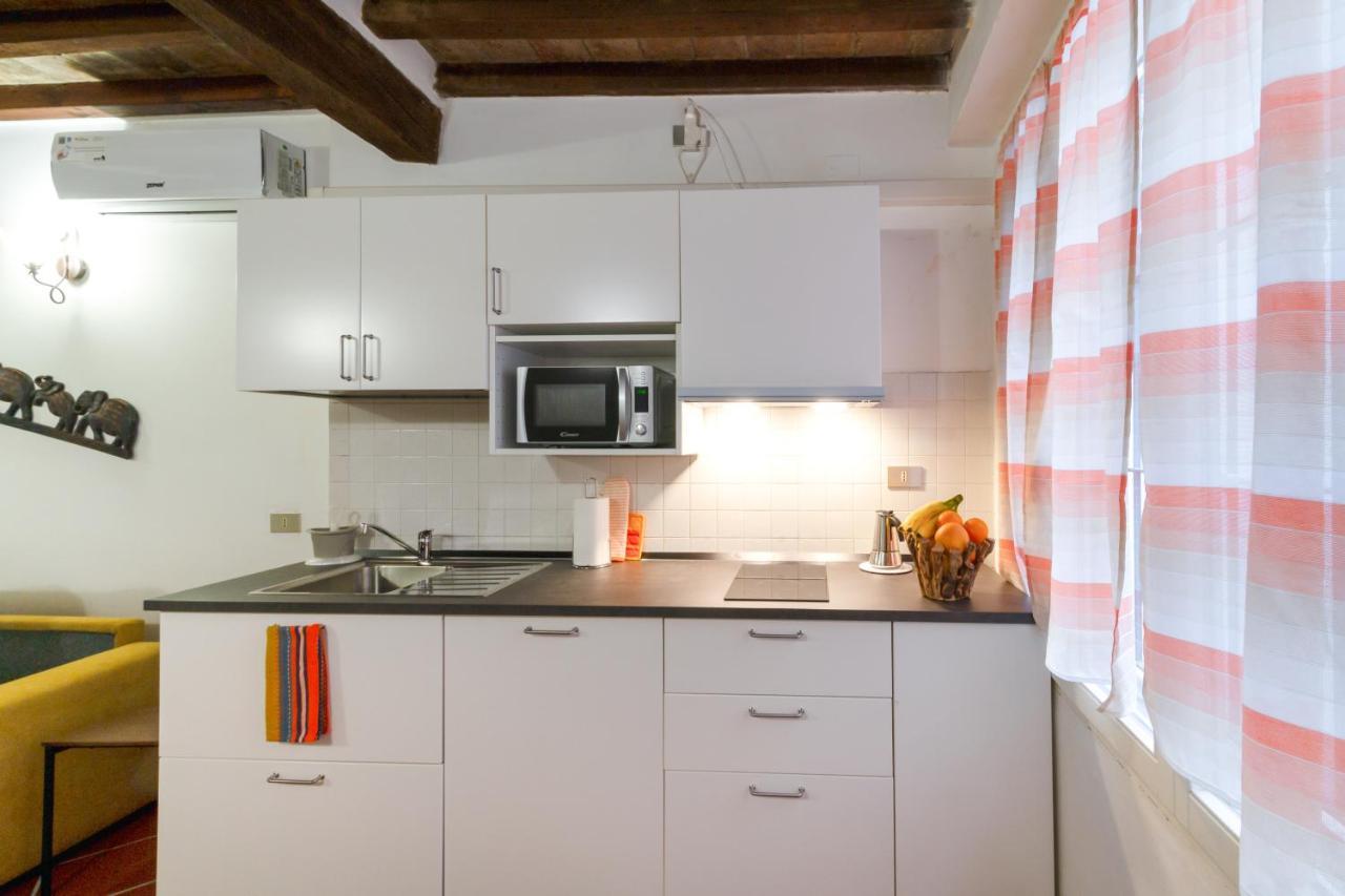 Ferienwohnung Parma Portici Antichi Monolocale A 5 Min Dal Duomo Exterior foto